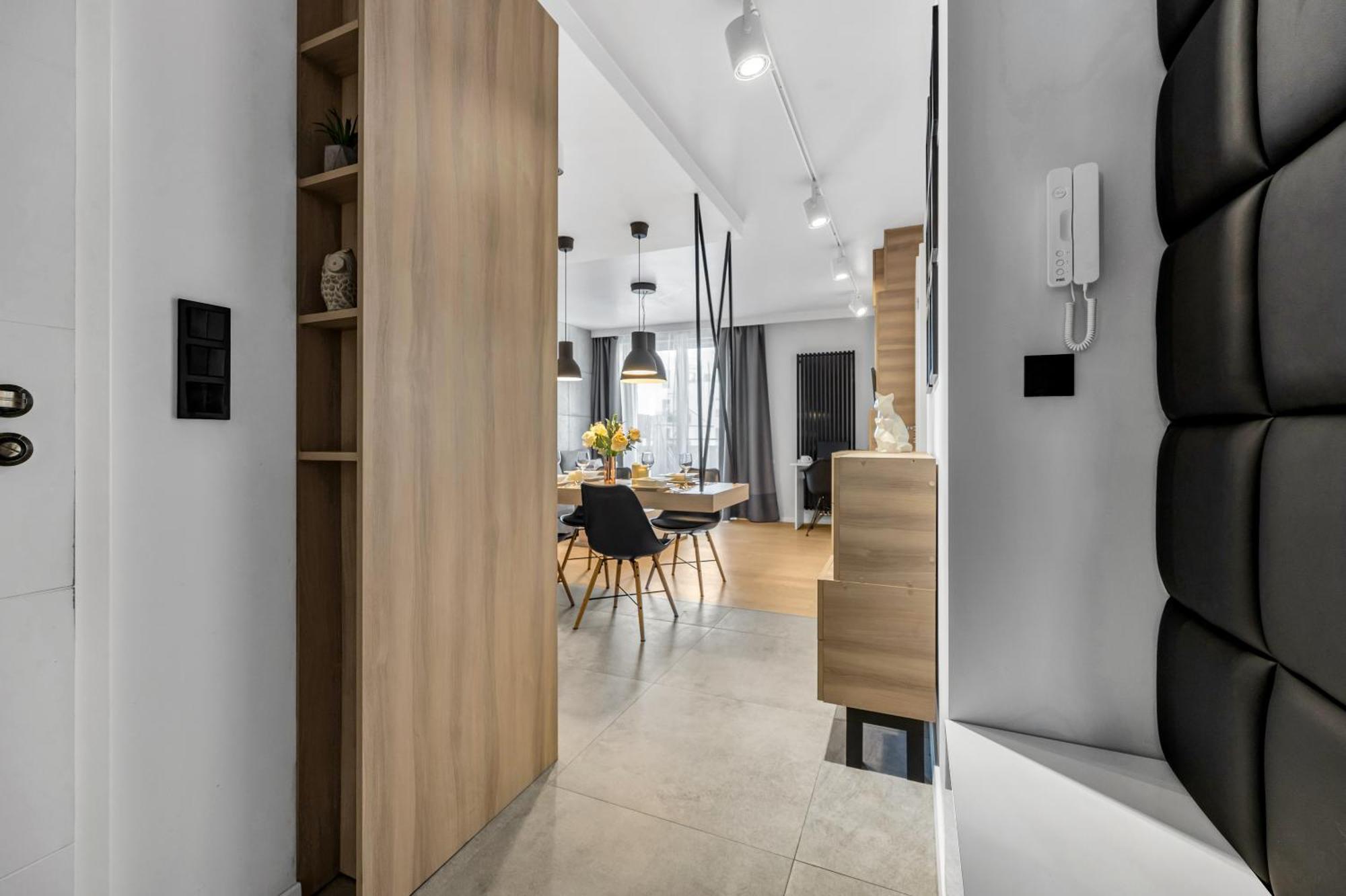 Wola - Parking, Balcony, Workdesk - By Rentujemy Warszawa